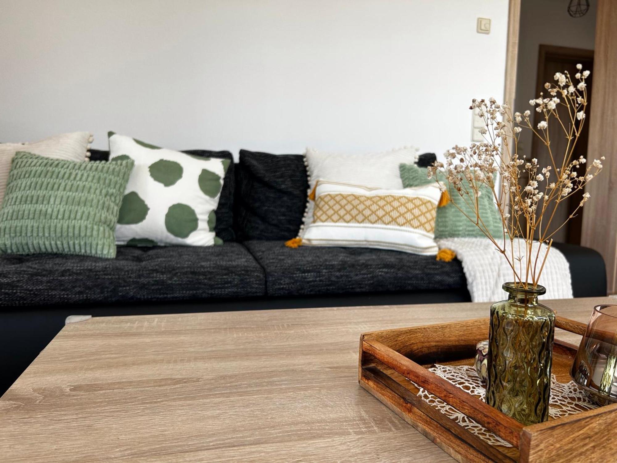 Stadt. Land. See. Ferienwohnung Leipzig Bagian luar foto