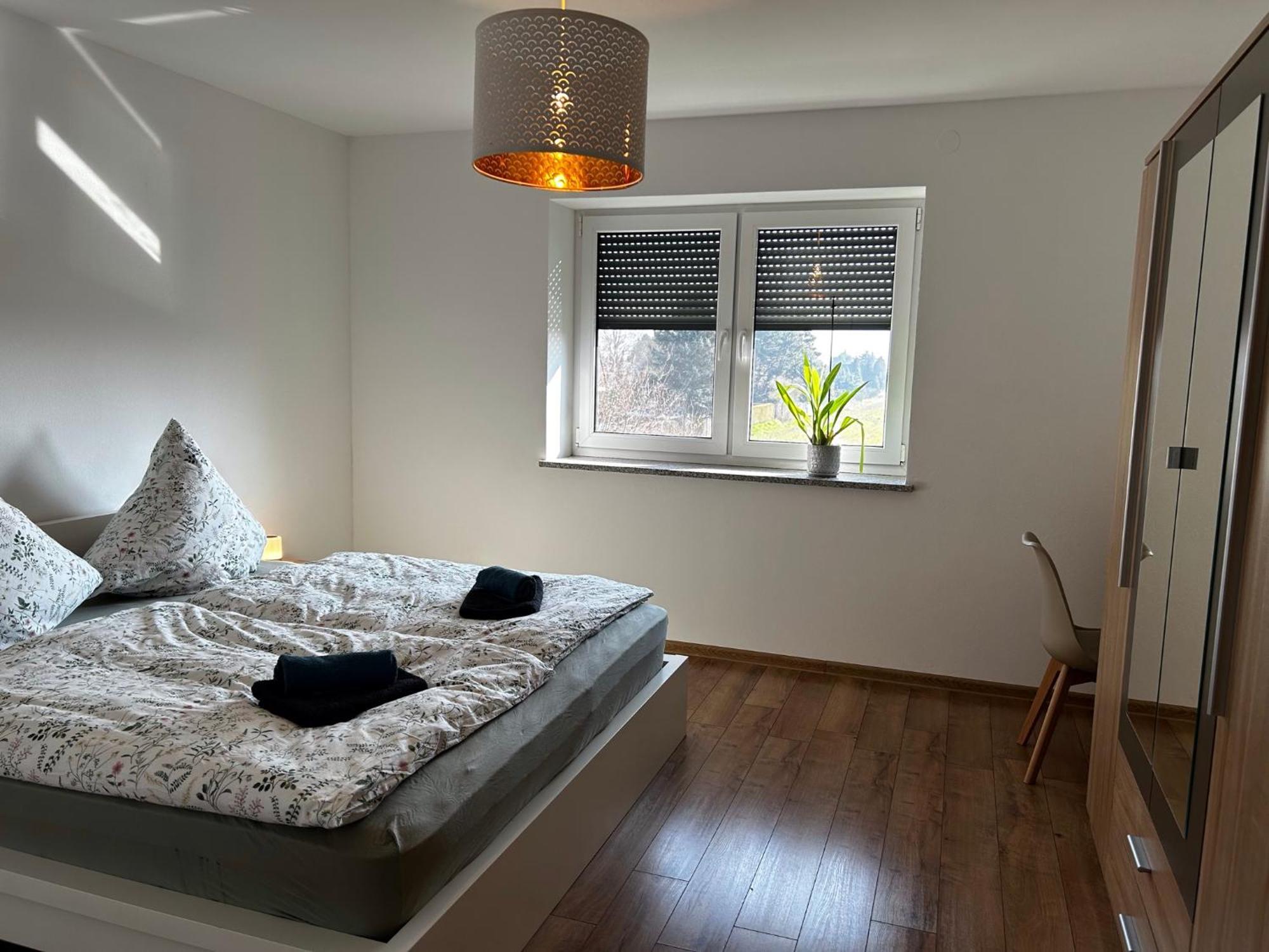 Stadt. Land. See. Ferienwohnung Leipzig Bagian luar foto