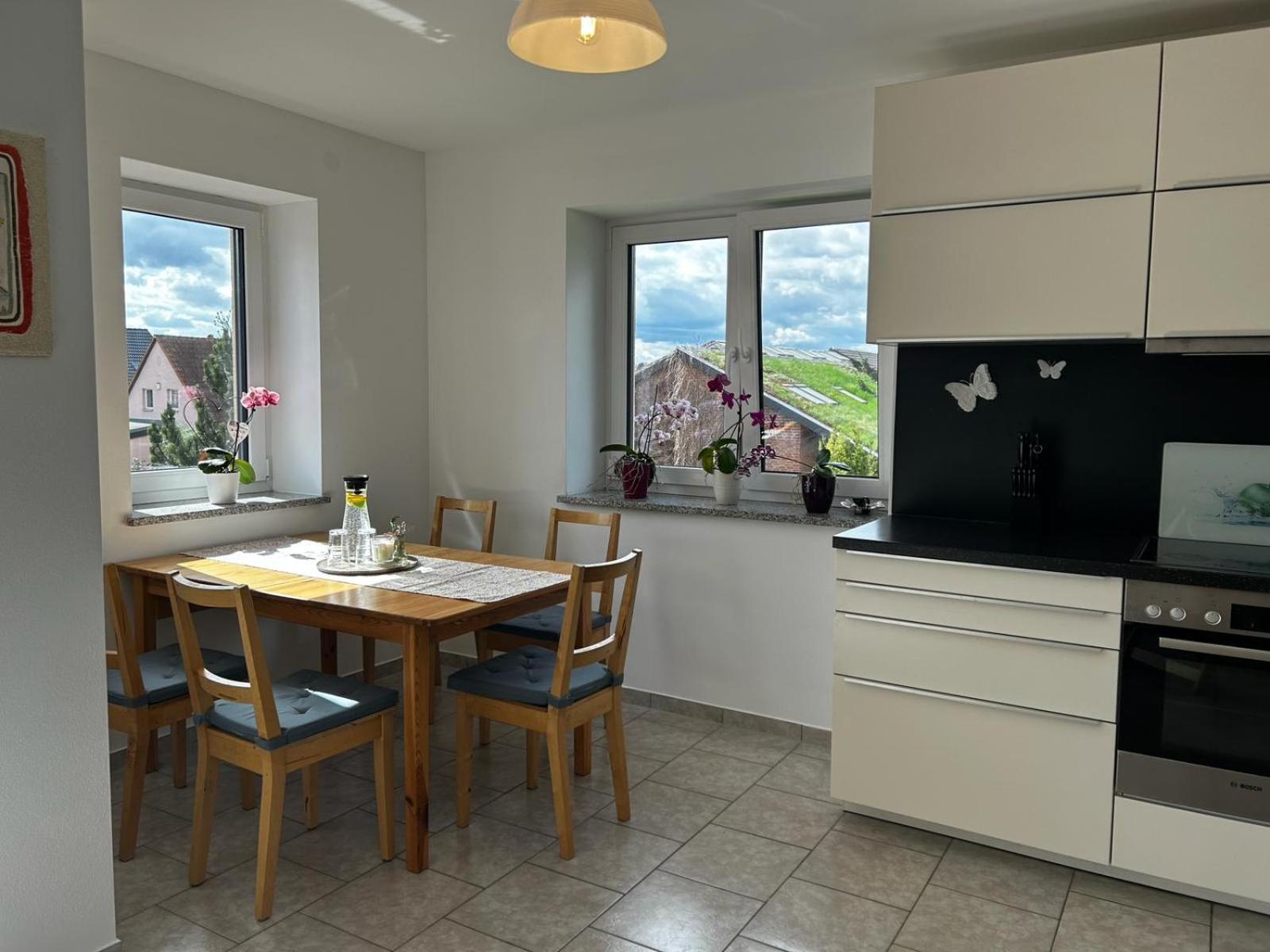 Stadt. Land. See. Ferienwohnung Leipzig Bagian luar foto