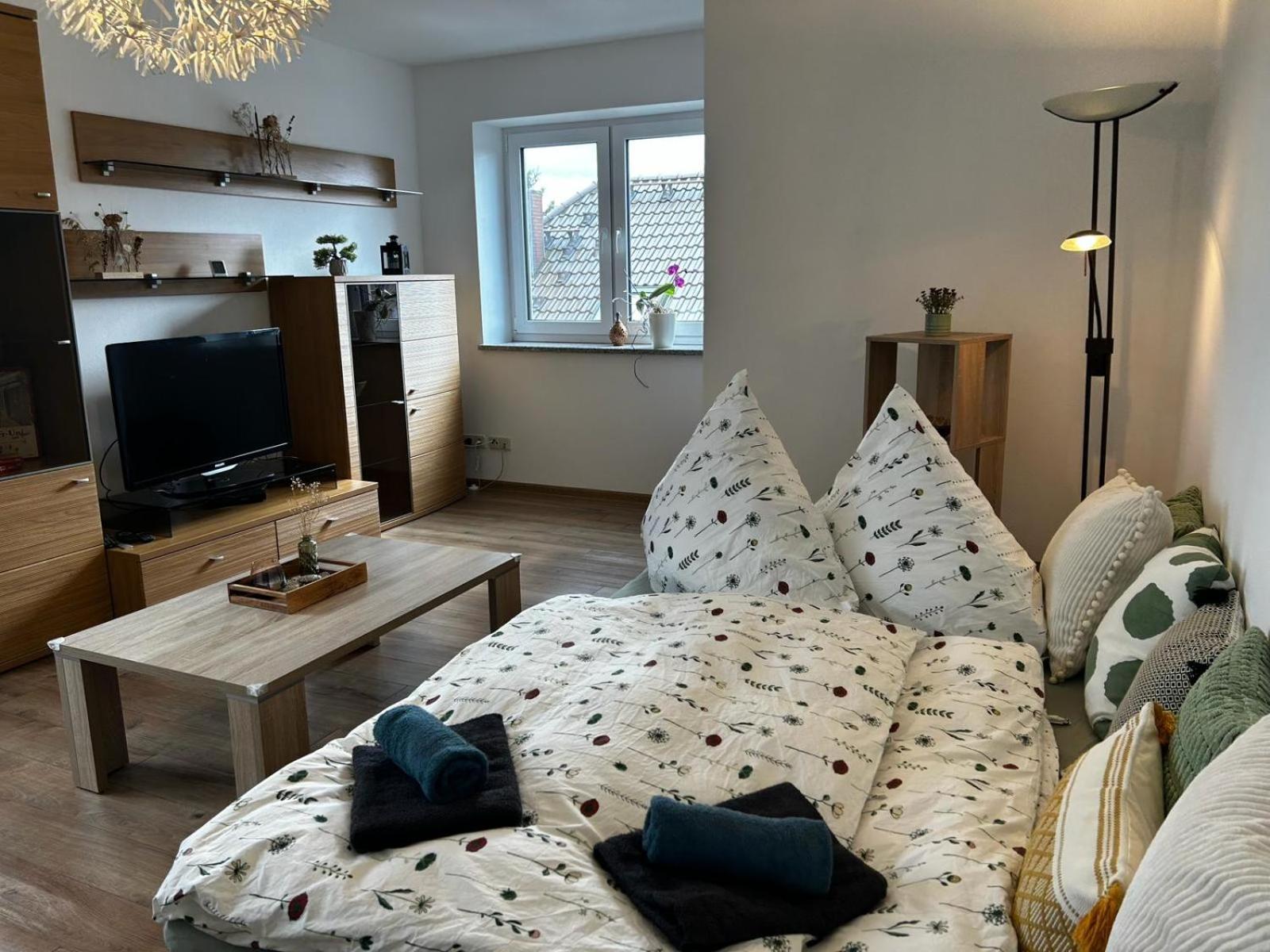 Stadt. Land. See. Ferienwohnung Leipzig Bagian luar foto