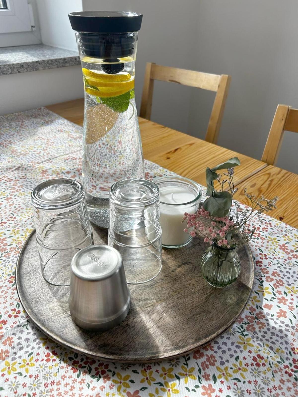 Stadt. Land. See. Ferienwohnung Leipzig Bagian luar foto